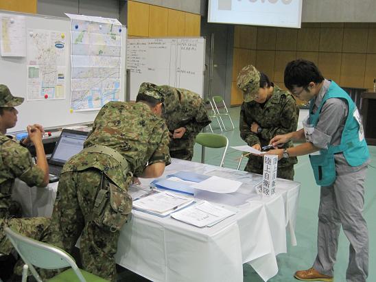 写真：自衛隊テーブル