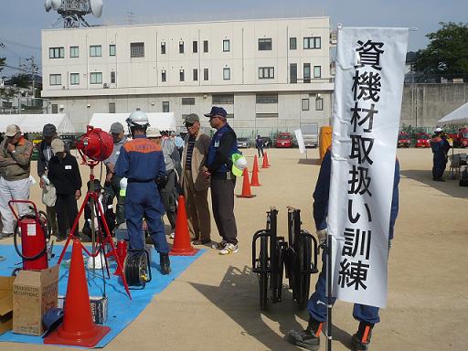 写真：資機材使用訓練