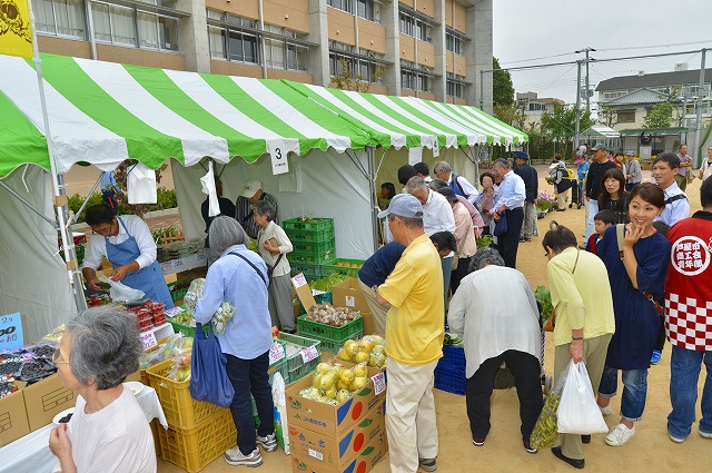 野菜の販売も行われました