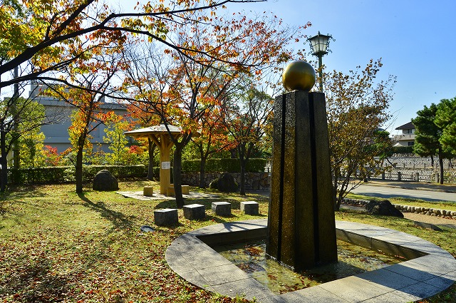 業平公園の紅葉