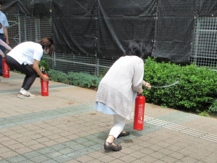 消火訓練中