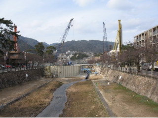 写真1：芦屋川河川内（平成19年2月）