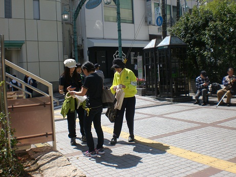 阪急芦屋川での配布