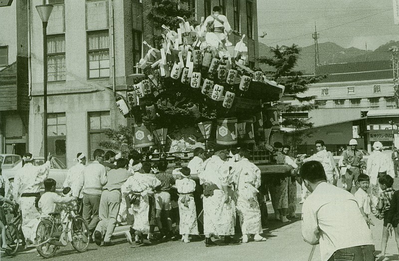 芦屋神社の祭礼だんじり（昭和35年）