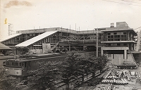 橋上のJR芦屋駅・昭和45年
